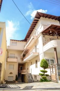 Γκαρσονιέρες Καστοριά